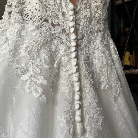 Morilee Wedding Dress, Perfect Condition - Picture 6 of 8